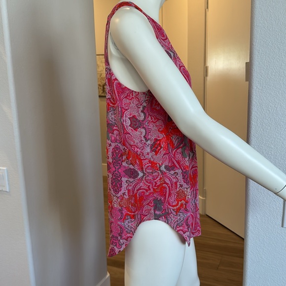 Cabi Jubilee Tunic Sleeveless Blouse Women's Size M Pink and grey print - Picture 2 of 9